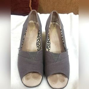 Toms Peep Toes..Wedges..size w9